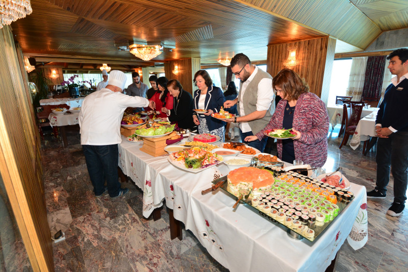 Easter Sunday at Bay Lodge